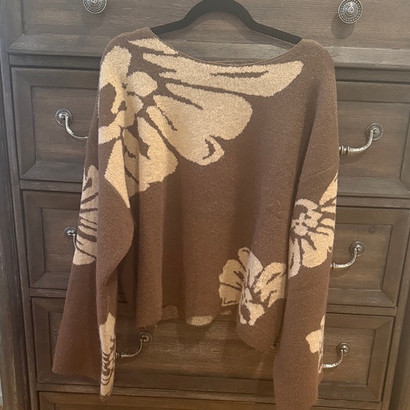 Promesa Brown Floral Women's Sweater - Picture 6 of 7